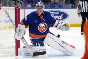 Sorokin makes 38 saves as Islanders snap a 4-game skid with 2-1 win over Bruins