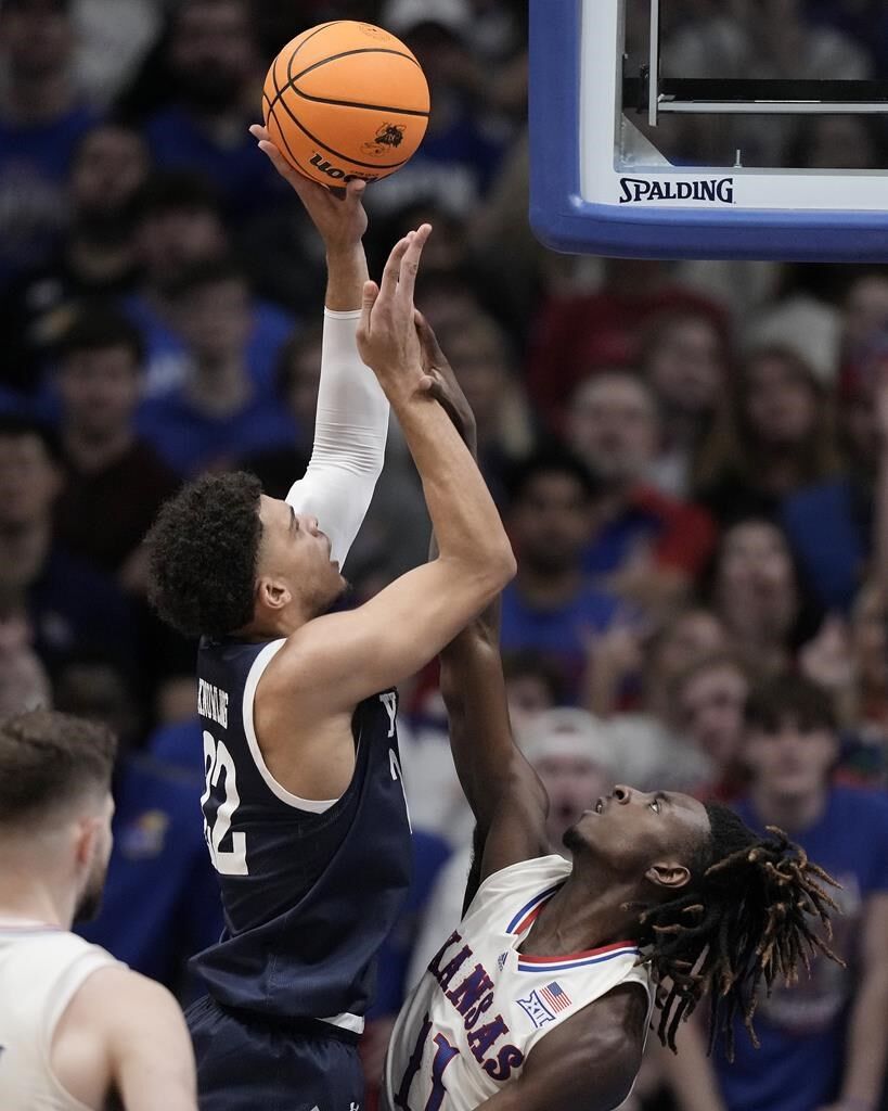 McCullar Scores Career-best 34 Points, No. 2 Kansas Pulls Away Late For ...