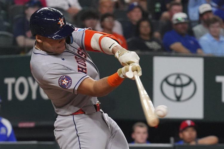 Christian Walker homer caps 6-run 7th for Astros in 6-3 win that ends Rangers' 6-game winning streak