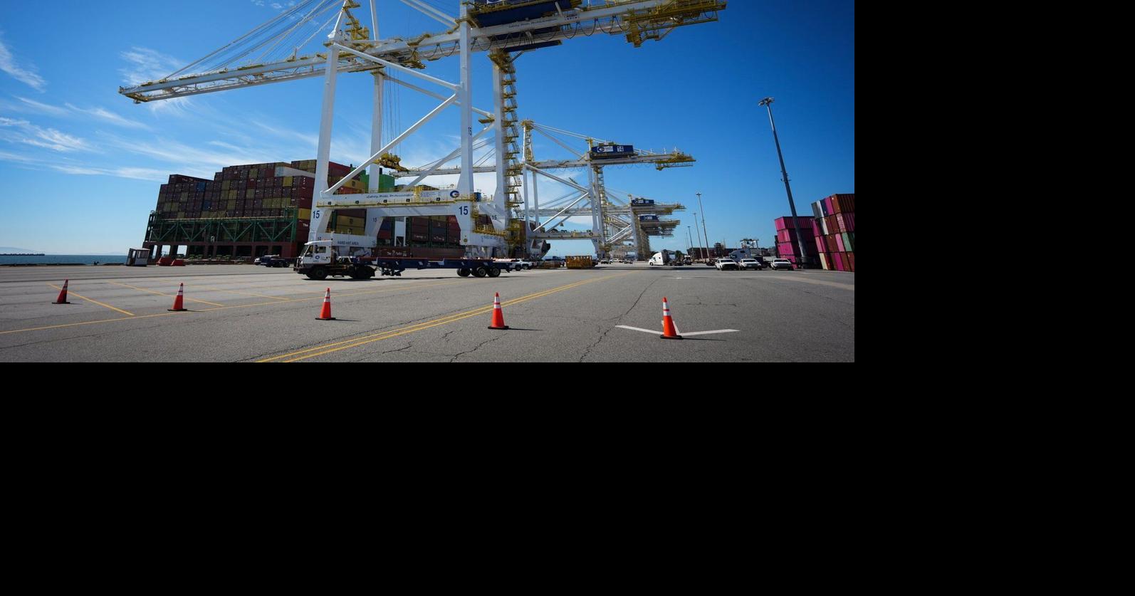 Canada posts 9M merchandise trade surplus in July as exports fall