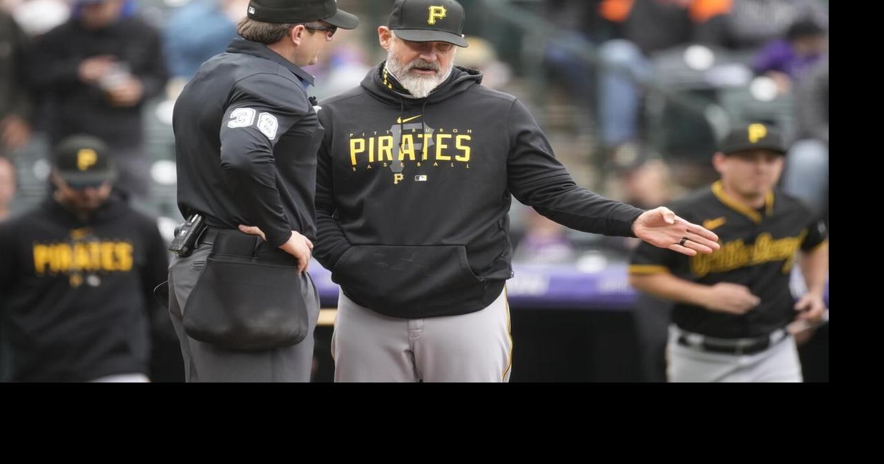 Pirates manager Shelton receives contract extension
