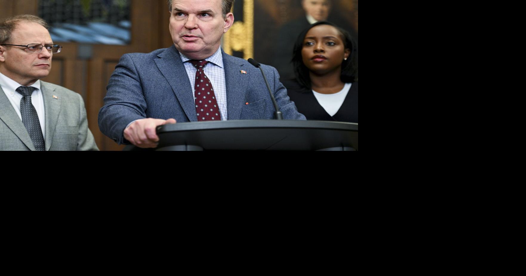 Canada has 200 unfilled positions for air traffic controllers