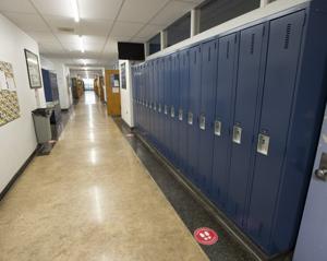 A high school in Saint-Jérôme, Que., suspends 78 students following disruptions