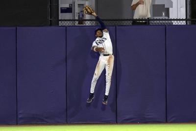 Chandler Simpson robs a homer and drives in go-ahead run as Rays beat Blue Jays 2-1