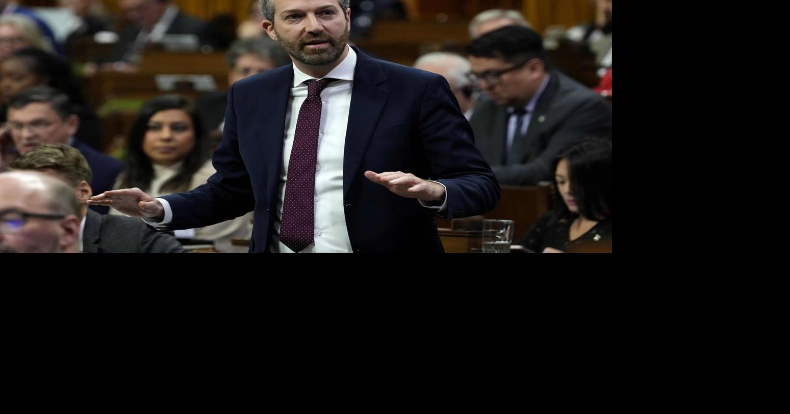 Procurement minister says loans to Canada Post aren't a 'long-term solution'