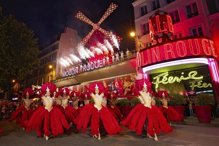 Moulin Rouge's red windmill sails restored and turning again