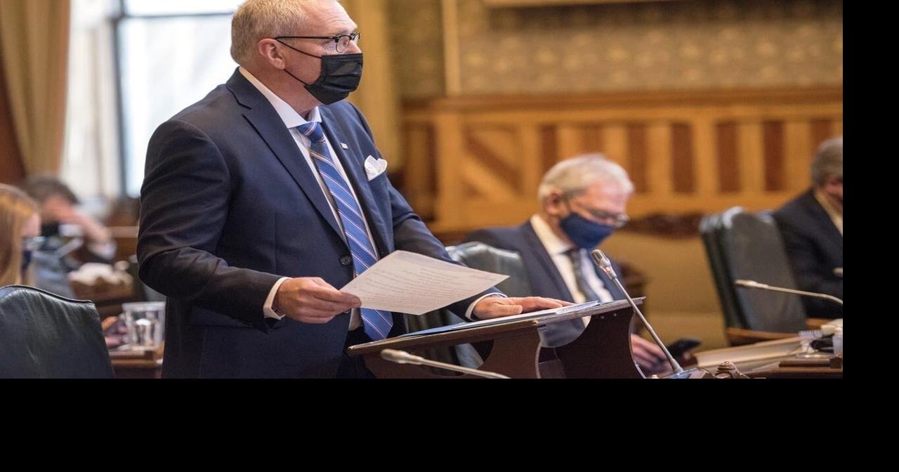 New Brunswick First Nations chiefs say notice to end tax deal came nine