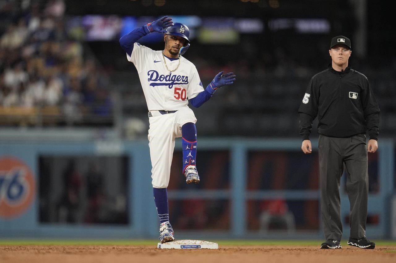 Mookie Betts ties career high with 5 hits as Dodgers beat