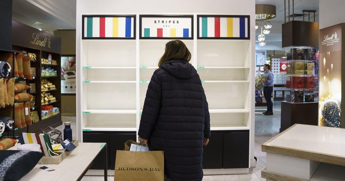 Idle Shef In Store Empty shelves, idle escalators: Shoppers look for piece of history at ...