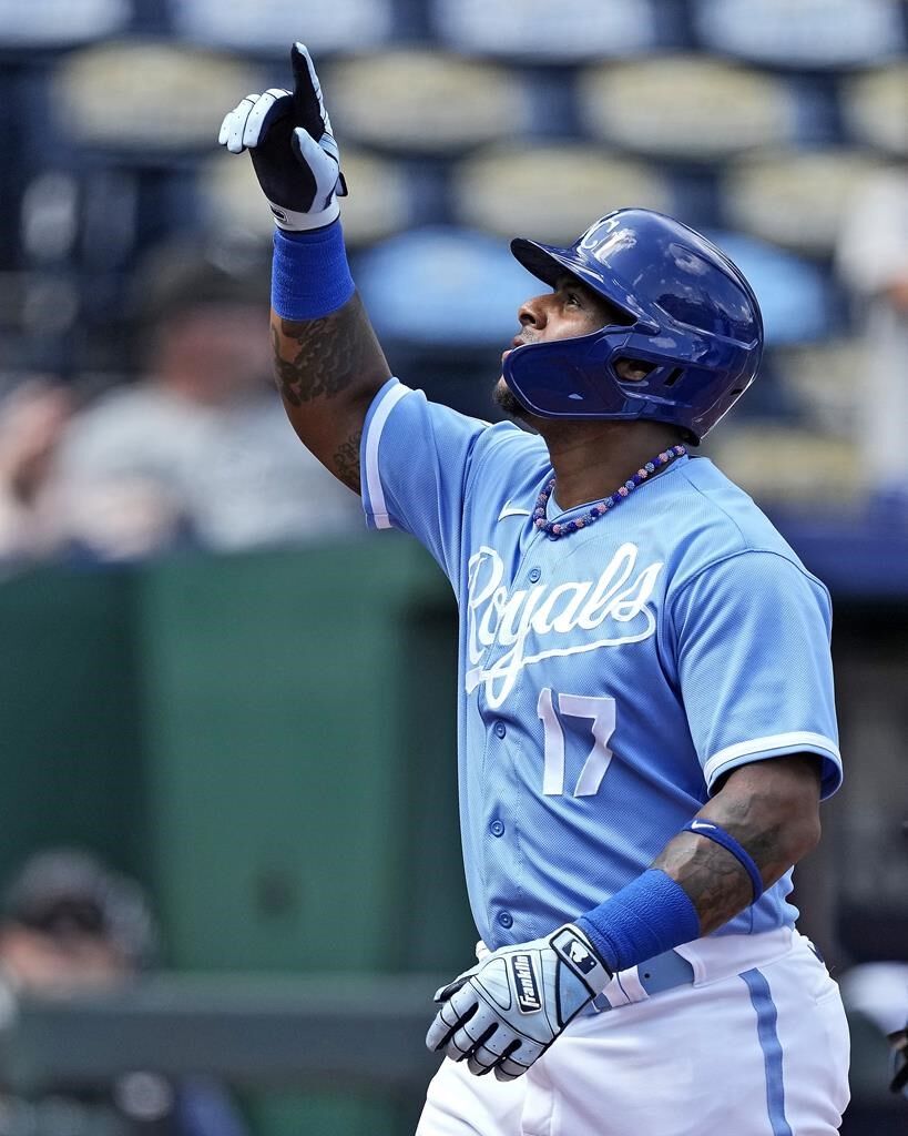 Cole Ragans continues to dominate as Royals take opener over White Sox 12-1