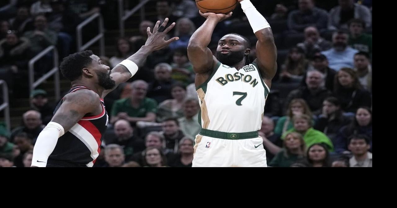 Jaylen Brown scores 26 points and reaches 10,000 in his career in Celtics' 124-107 win over Portland