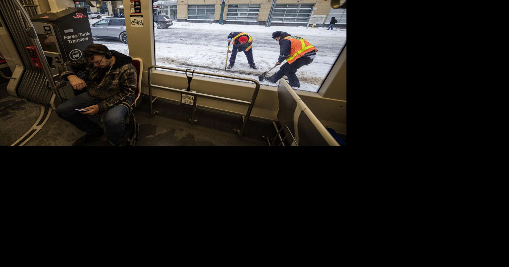 Toronto snowstorm: Snowfall breaks local record as OPP report 400 collisions, service calls