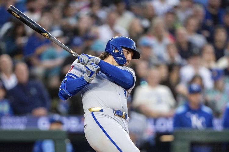 Pasquantino hits two-run single in 7th inning as Royals beat Mariners 3-2