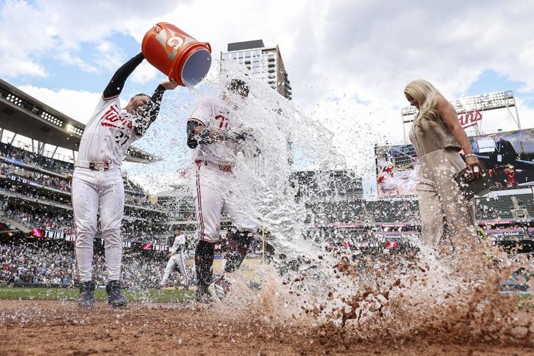 Lee's single gives Twins second straight walk-off win over Kansas City, 5-4