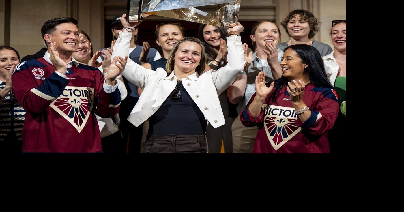 Montreal Victoire visit city hall to sign golden book after Walter Cup victory
