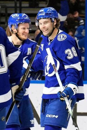 NHL roundup: Hagel scores twice as Lightning beat Sharks 4-1