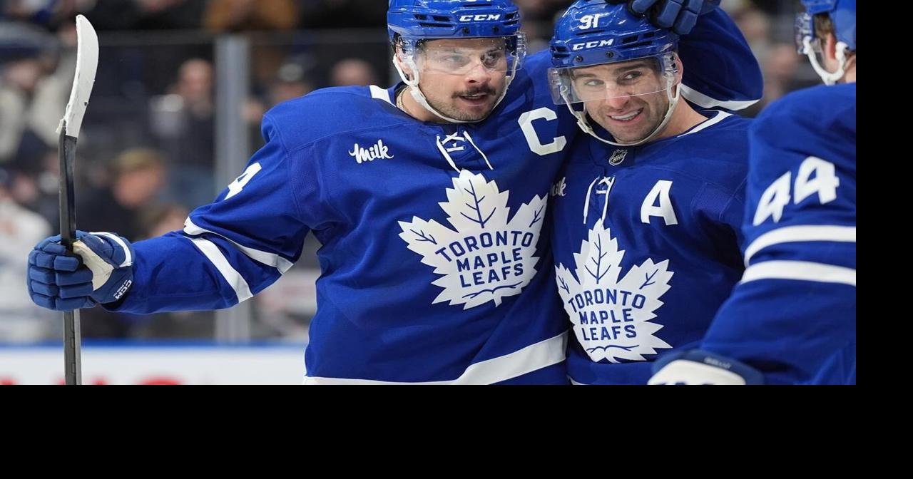 Tavares registers hat trick, Leafs roar back to down Sabres