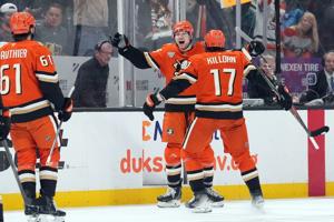 Killorn, Sennecke get big goals in Ducks' series-evening win over Golden Knights in Game 4