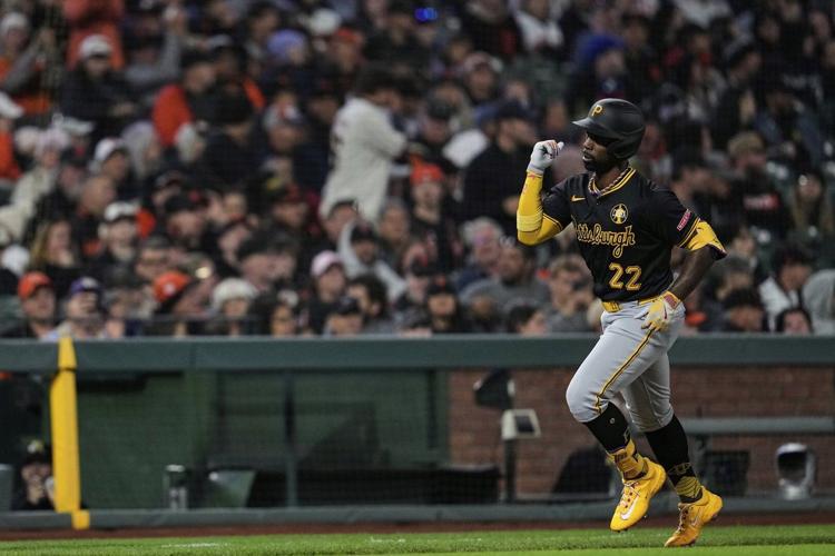 McCutchen's homer sends Pirates to 6-5 win on night of Giants' top pitching prospect's debut