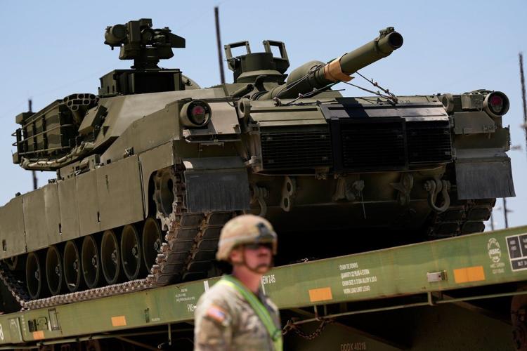 PHOTO COLLECTION: Trump Military Parade