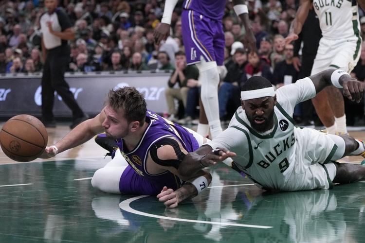 Doncic scores 41 points, Reaves adds 25 as Lakers roll to 119-95 win ...