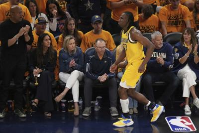 Pacers lose Aaron Nesmith with right leg injury during 3rd quarter of Game 3 vs. Knicks