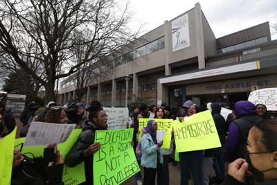 sr_studentprotest_22