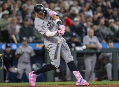 Judge’s MLB-leading 15th homer powers Yankees past Mariners 3-2