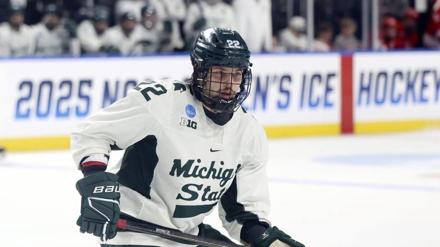 Oilers acquire Hobey Baker winner Isaac Howard from Lightning in exchange for Sam O'Reilly