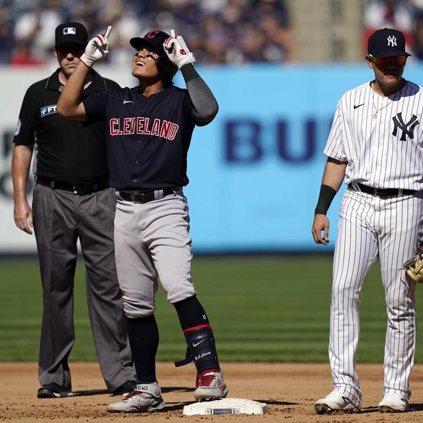 Sánchez error leads to 7-run inning, Indians drop Yanks 11-3