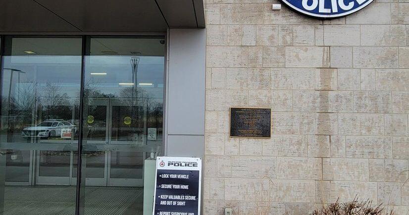 Man arrested, second suspect wanted in Oshawa, Ont., fatal stabbing