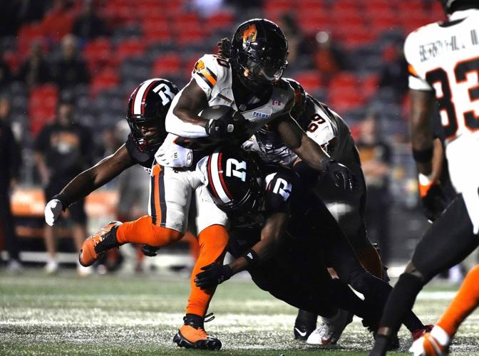 Redblacks rally in final quarter to knock off Lions 34-33