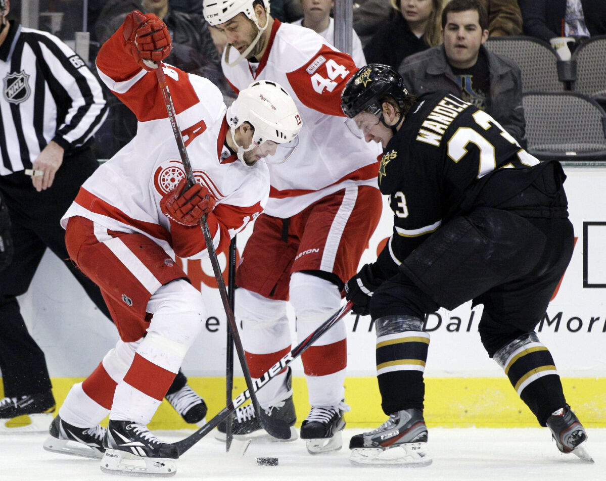 Todd Bertuzzi hopes to stick with Red Wings
