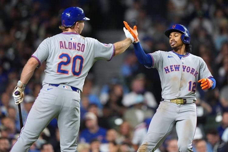 Lindor homers to join 30-30 club as Mets beat Cubs 8-5 to remain in playoff position
