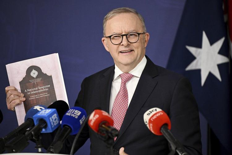 Islamophobic incidents in Australia 'skyrocketed' since Israel-Hamas war, envoy reports