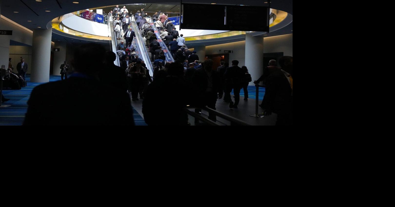 Ford muses about filling in part of Toronto waterfront for new convention centre