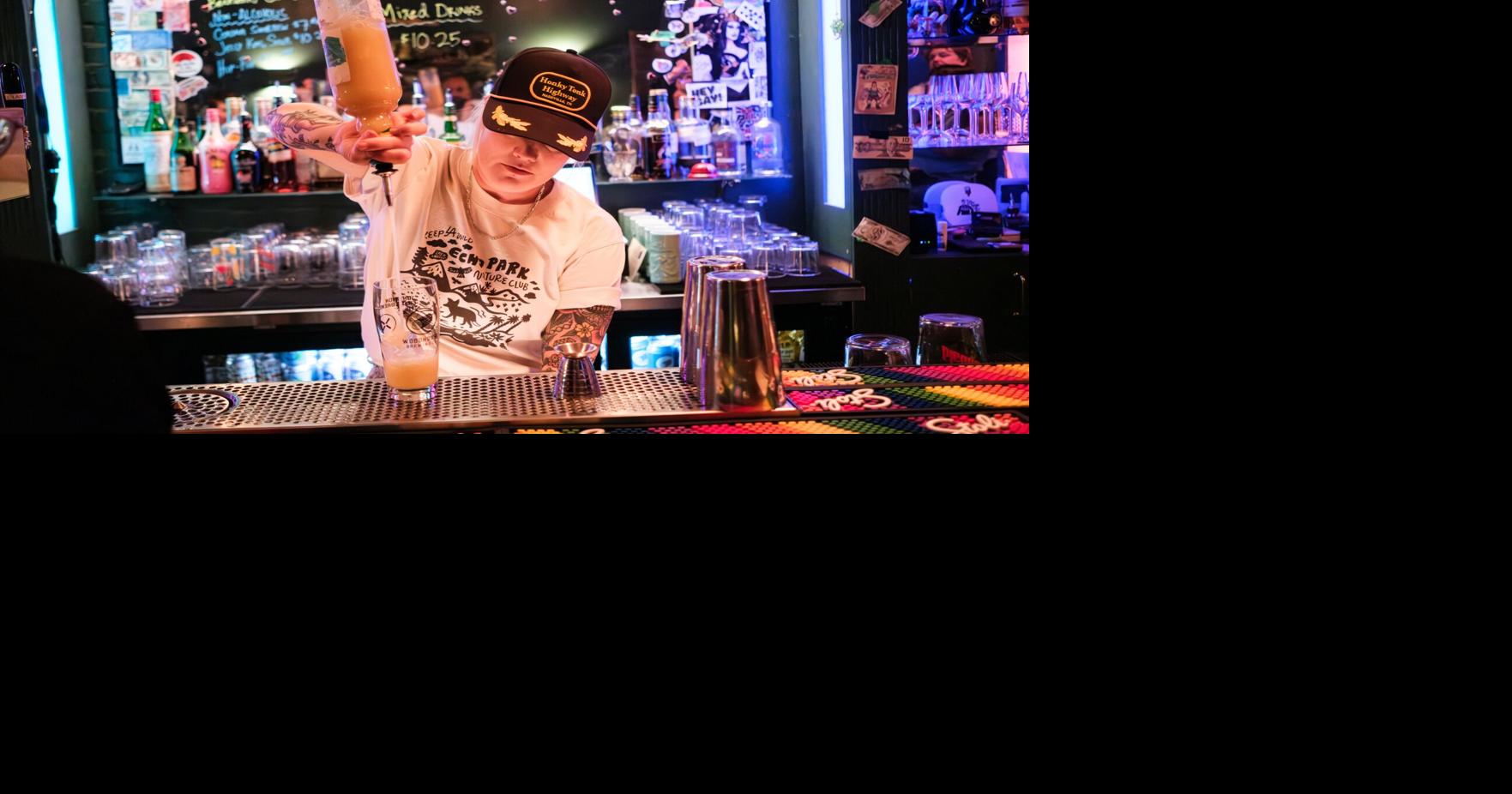 Should Toronto bars stay open until 6 a.m.? One city councillor is proposing just that