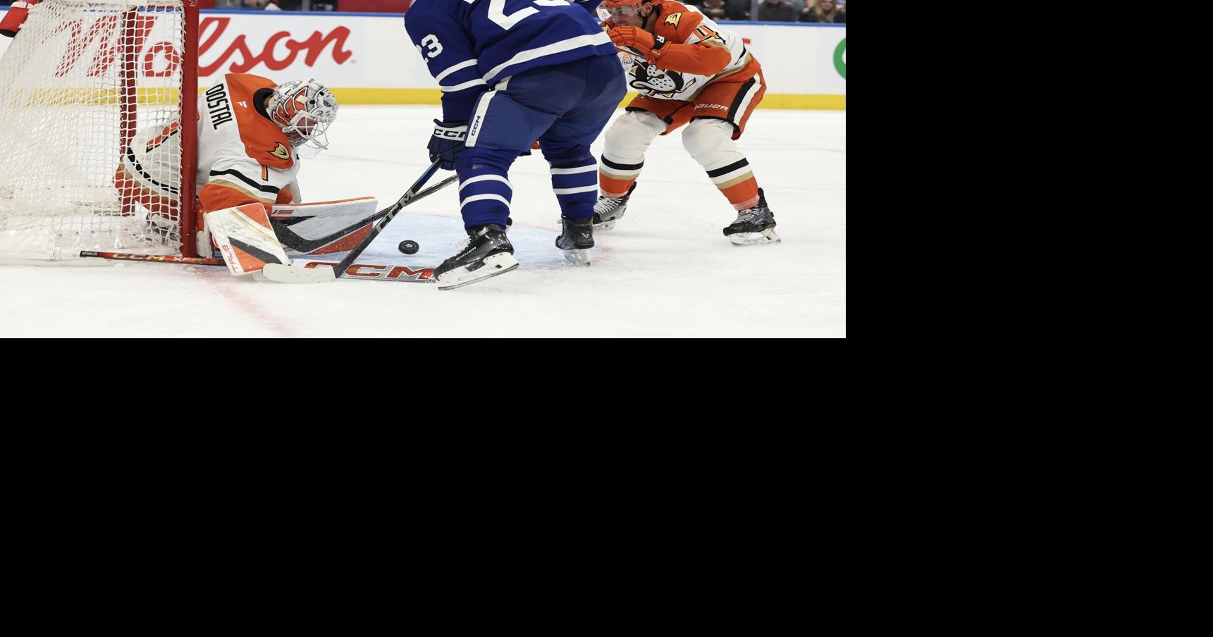 Leafs’ Matthews Knies hopes for Sidney Crosby puck luck