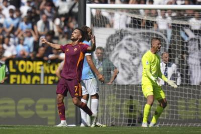Homegrown Pellegrini scores derby winner after being stripped of Roma's captaincy