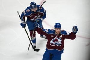 MacKinnon nets three points in 5-2 win over Wild, Avalanche lead series 2-0