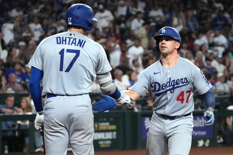 Perdomo hits game-winning single in 9th to keep D-backs in NL wild card race, beating Dodgers 5-4