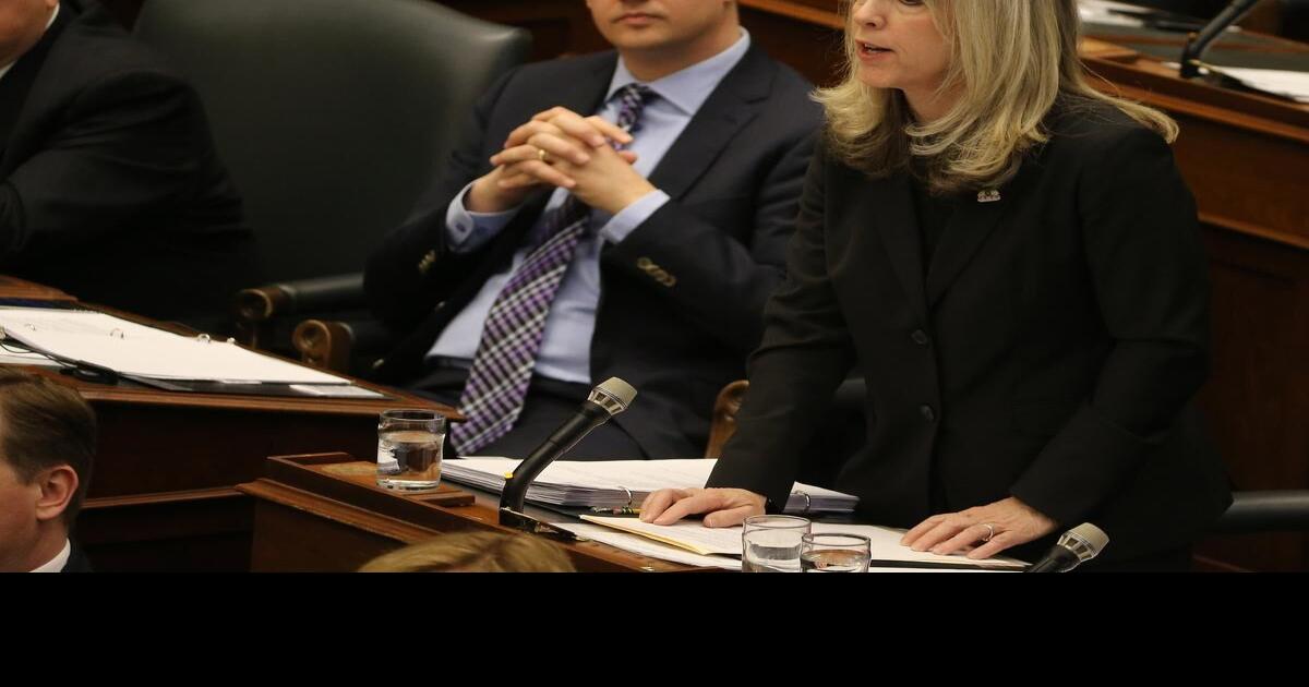 Ontario to tie postsecondary funding to grads’ employment and earnings