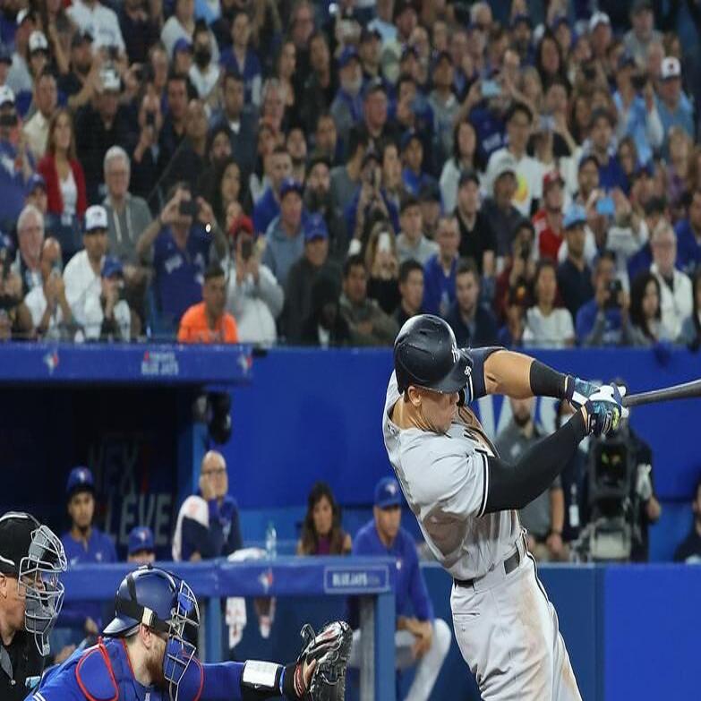 Aaron Judge crushes record-tying homer, Jays' clinching party