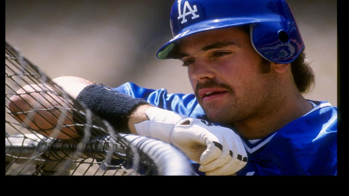 Mike Piazza: His Vin Scully comments push him further from Dodgers – Twin  Cities