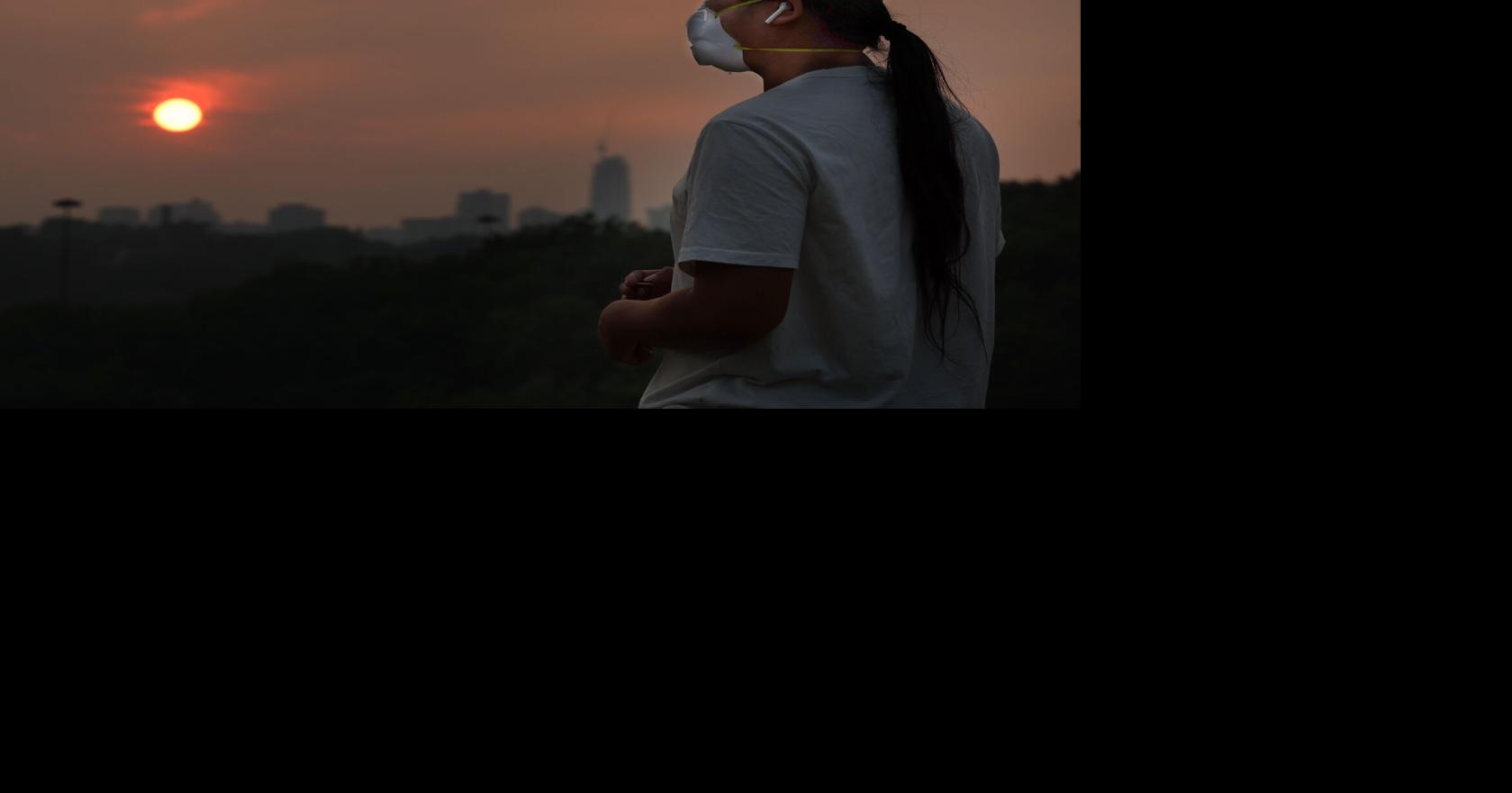 Which mask protects best against wildfire smoke? How to stay safe as Toronto's air is compared to smoking 4 cigarettes