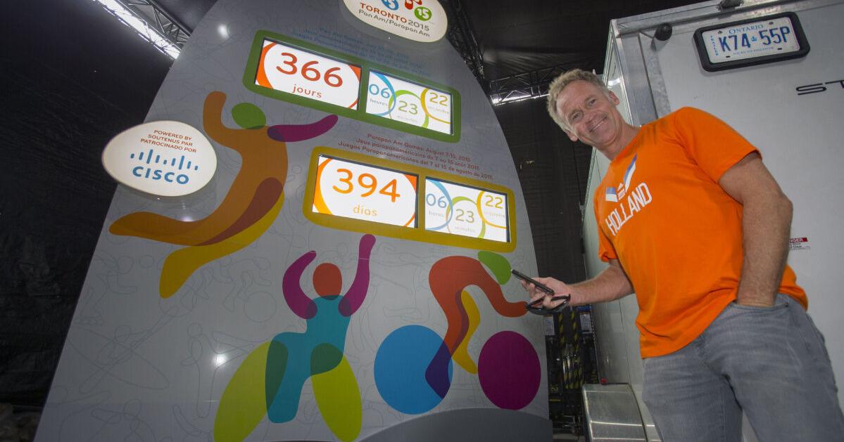 Pan Am countdown clock unveiled: it’s bright, curved and tracks more ...