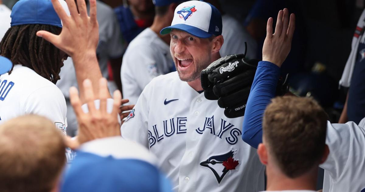 Blue Jays sweep Mariners