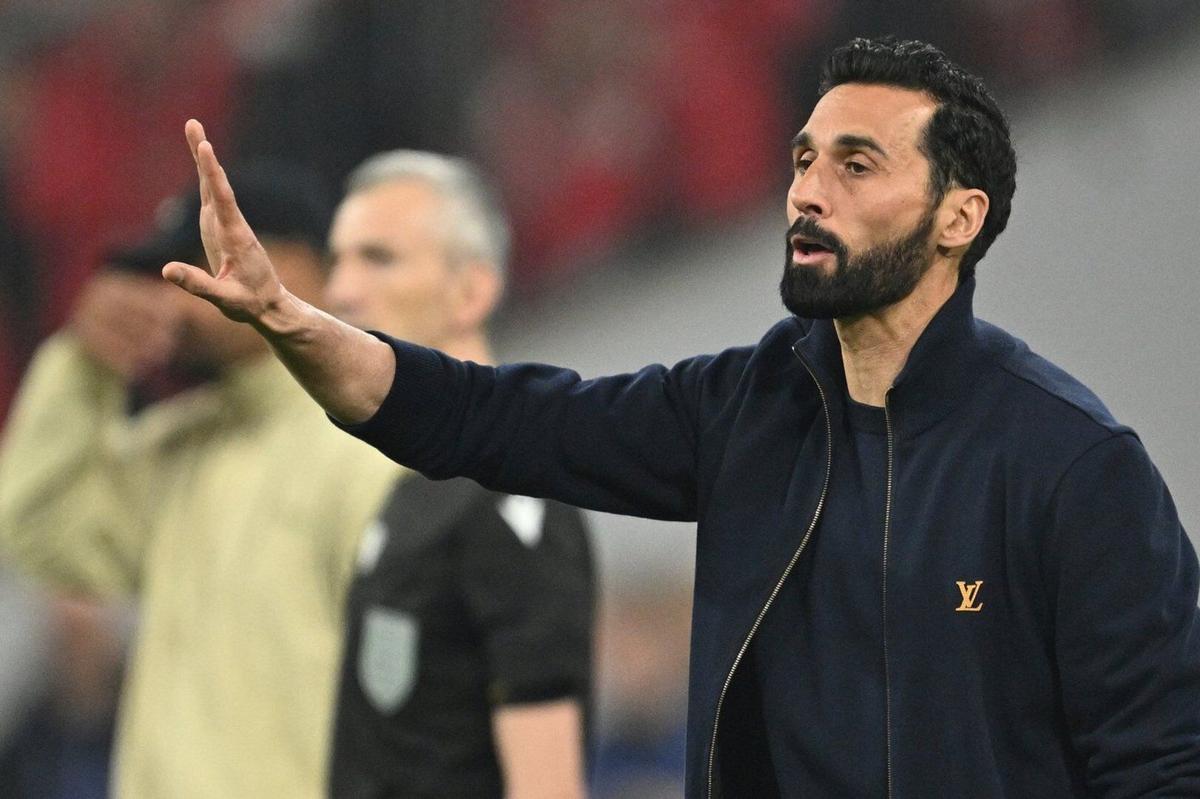 Real Madrid coach Arbeloa slams referee's 'inexplicable' decision to send  off Camavinga