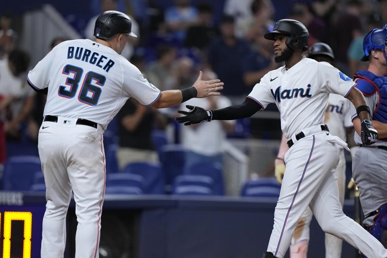 Jose Altuve Homers In Each Of First 3 Innings, Astros Rout Rangers 14-1