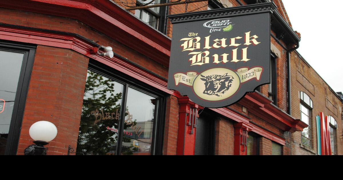 Toronto patios Queen West/Entertainment District